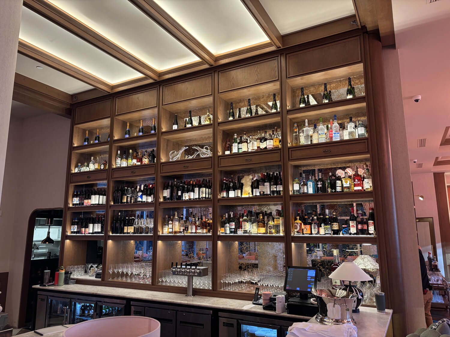 Back-Bar